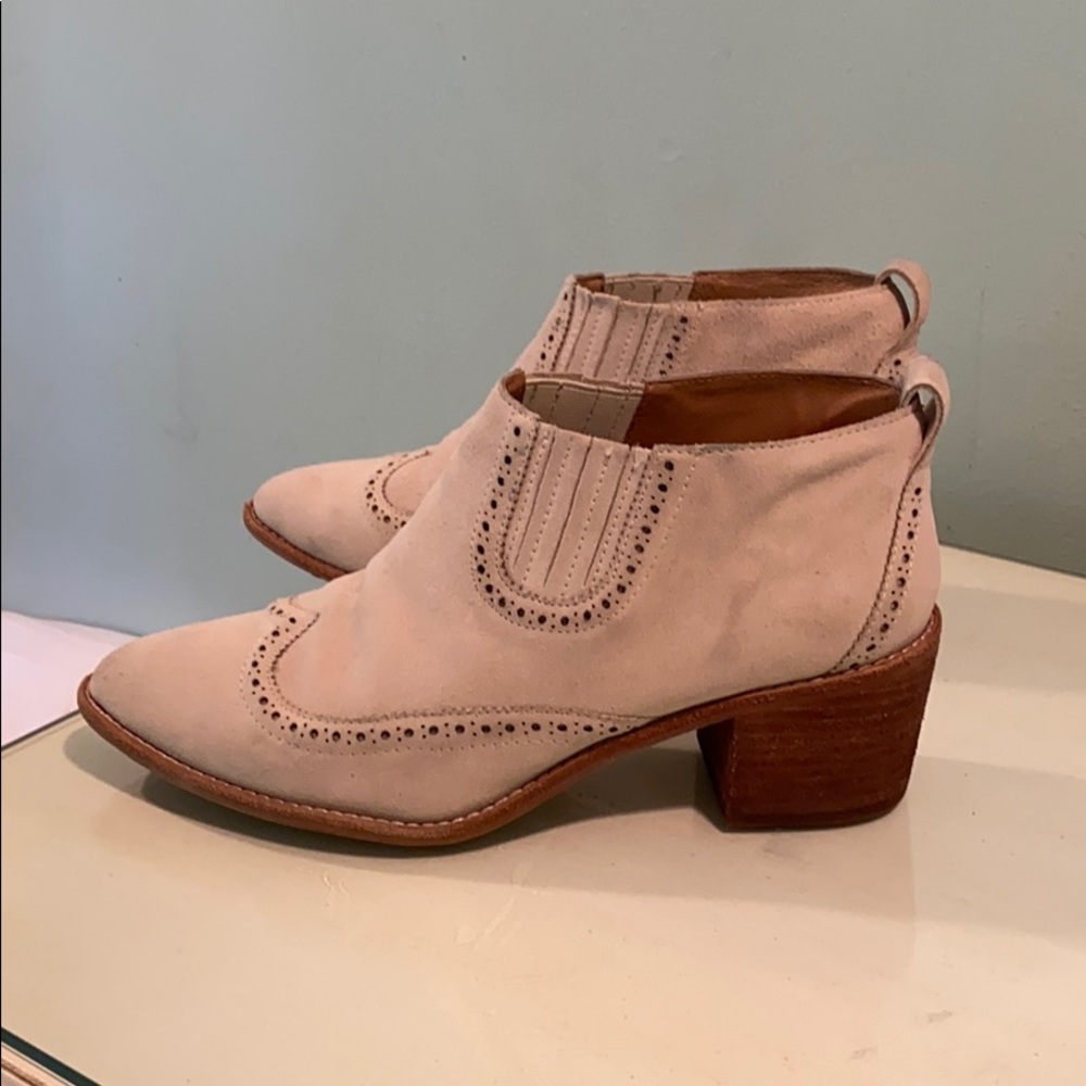 Madewell bone colored low cowboy booties